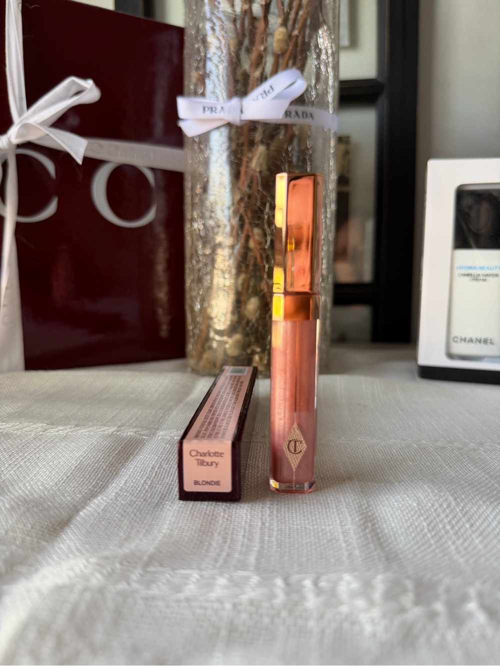Charlotte Tilbury Blondie Shimmery Peach Pink Lip Gloss